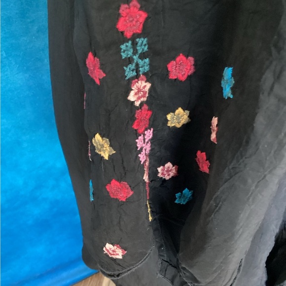Johnny Was Semi-sheer Embroidered Tunic - Picture 4 of 8